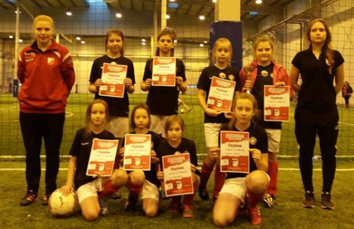 Czarne Koszule dla dziewczyn