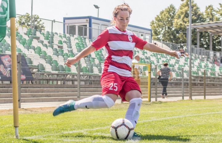 Sutkowska gra i strzela