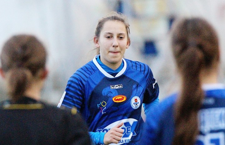 Zieniu. Piłkarka z paskiem