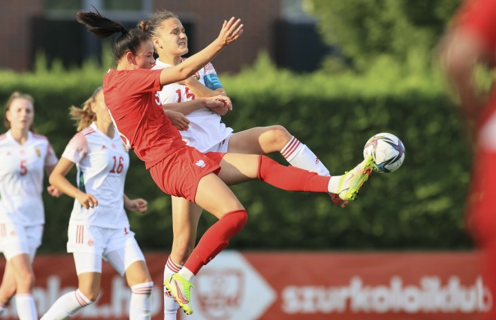 Z Węgierkami dwukrotnie na remis