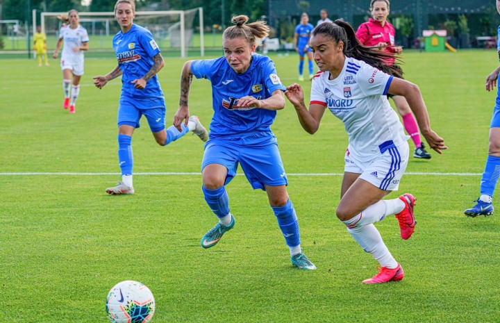 Nasi medaliści zagrali z Olympique Lyon