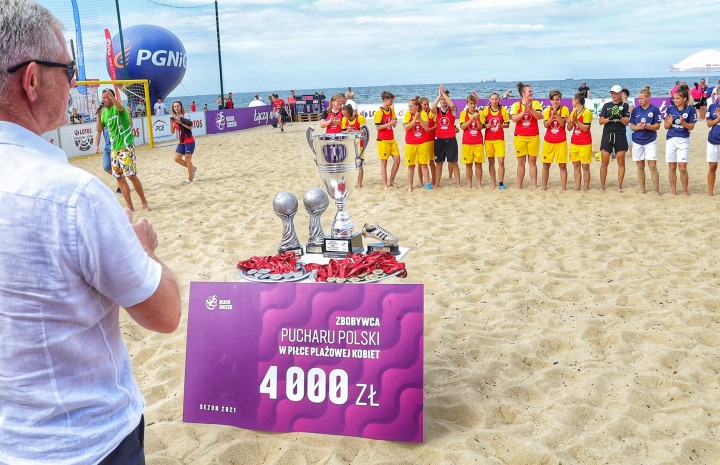 Rosną nagrody za beach soccera