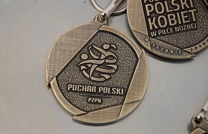 Jeden puchar różne zwyczaje