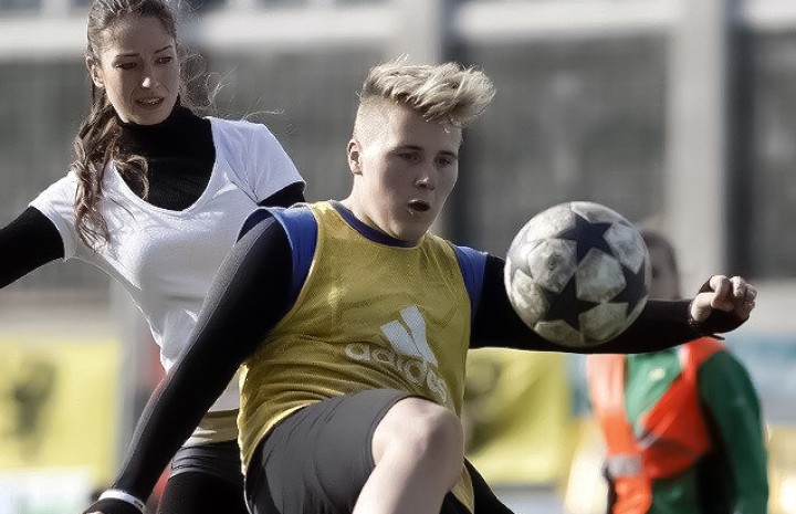 Kulę zamieniła na piłkę