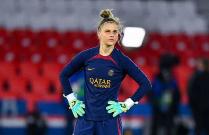 Wypożyczenie z Paryża do Sosnowca