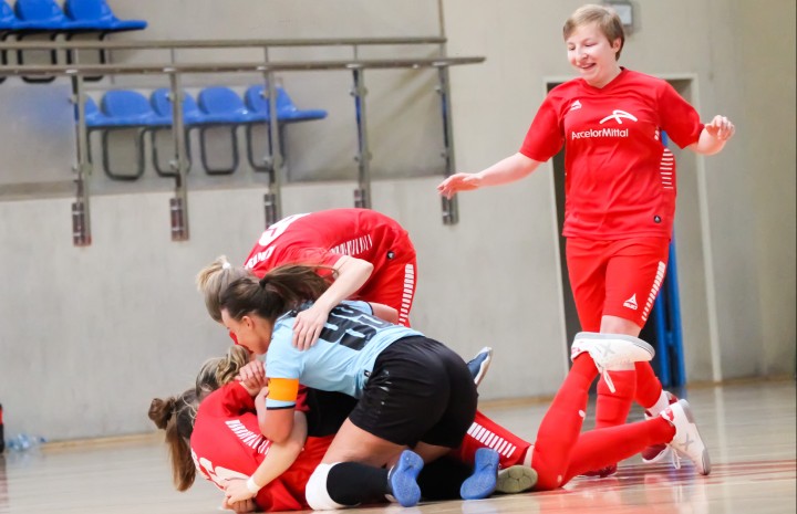 Dobrze odnajduje się w futsalu