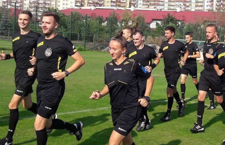 15 facetów i ona jedna