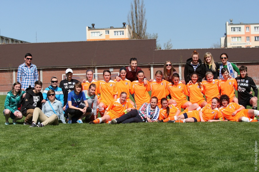 1/2 Finału MP juniorów w piłce nożnej kobiet (Bydgoszcz)