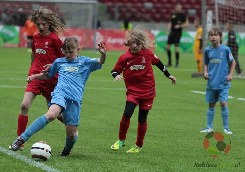Z podwórka na stadion