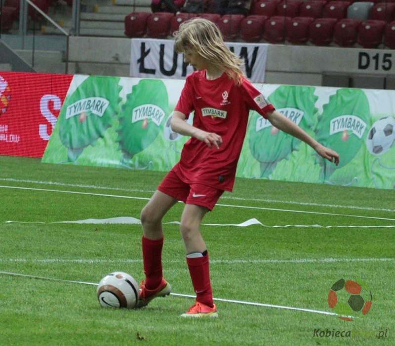 Z podwórka na stadion