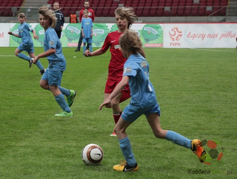 Z podwórka na stadion