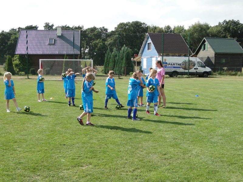 Młode piłkarki Victorii na zgrupowaniach