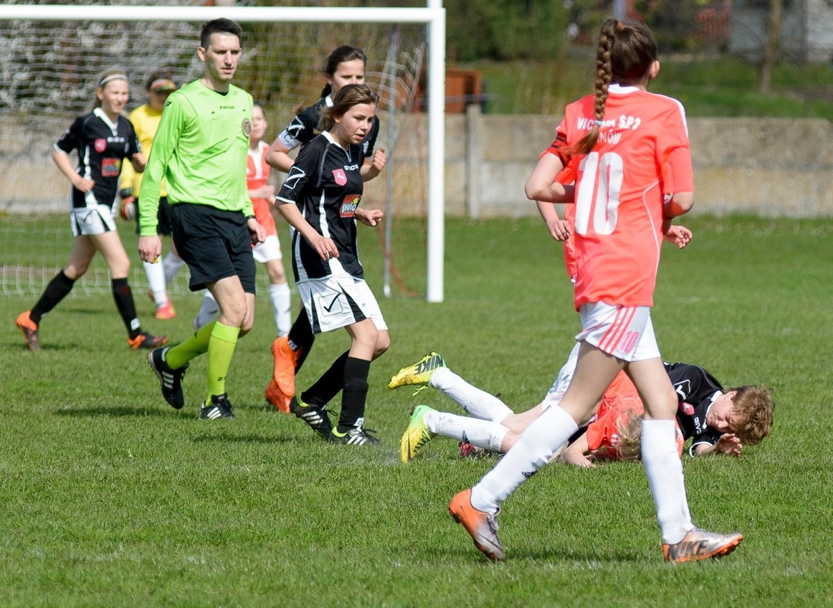 Awans młodziczek Victorii SP2 Sianów