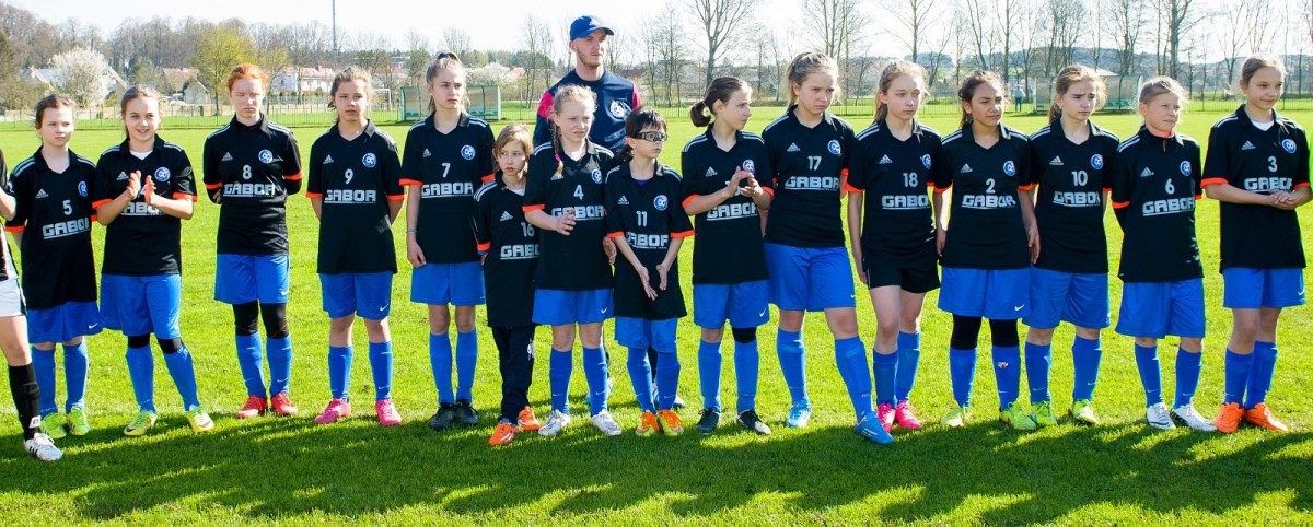 Awans młodziczek Victorii SP2 Sianów